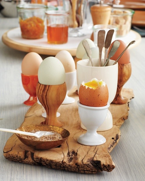 Soft-cooked eggs with coriander salt