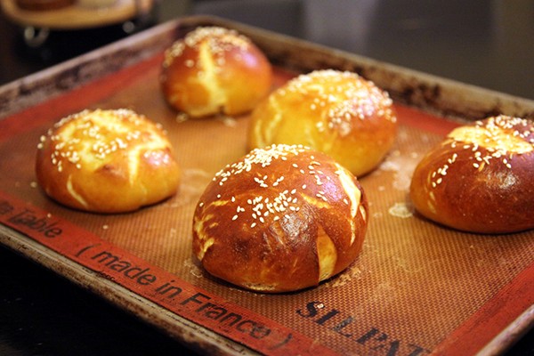 Soft pretzel buns