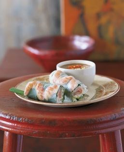Soft rice paper rolls with prawns and pork (Goi cuôn)