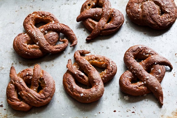 Soft rye pretzels