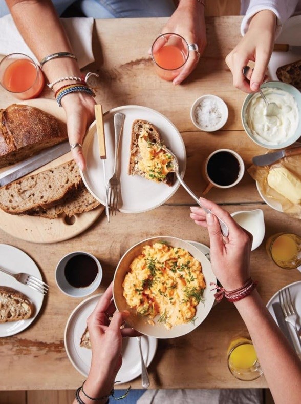 Soft scrambled eggs with labneh