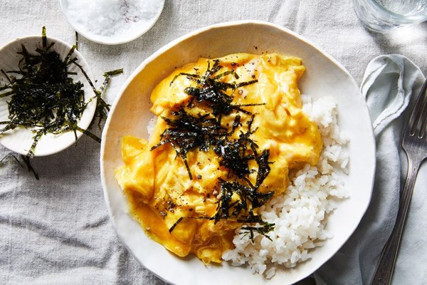 Soft-scrambled "tamago" eggs 