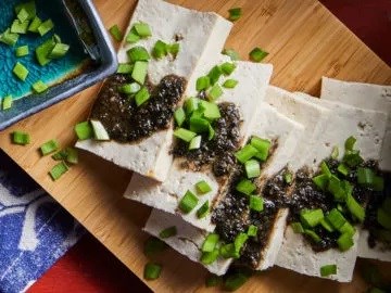Soft tofu with black sesame and wasabi sauce