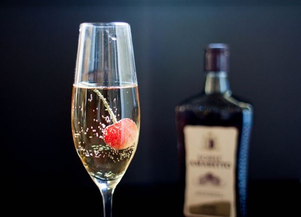 Soiree Amaretto Prosecco sour