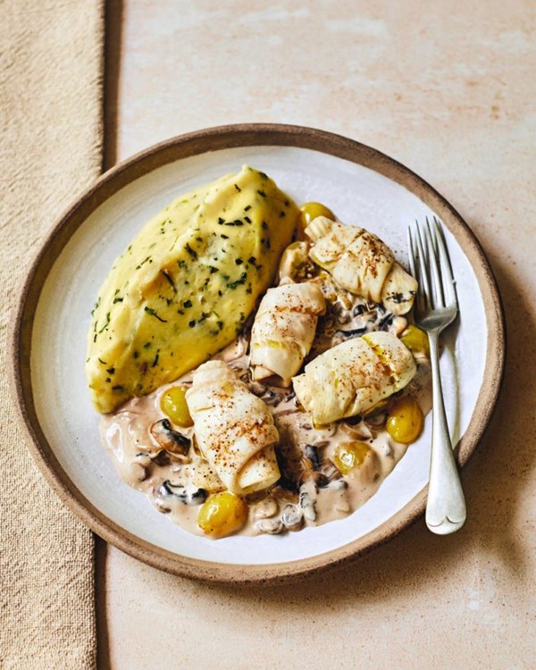 Sole Véronique with tarragon mash 