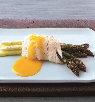 Sole-wrapped asparagus with tangerine beurre blanc