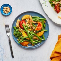 Som-tam-style chicken salad 