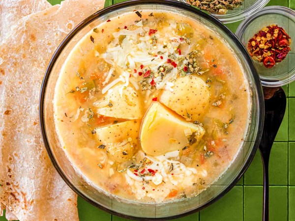 Sonoran cheese soup (Caldo de queso)