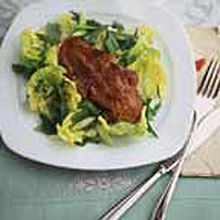 Sorrel salad with veal escalopes
