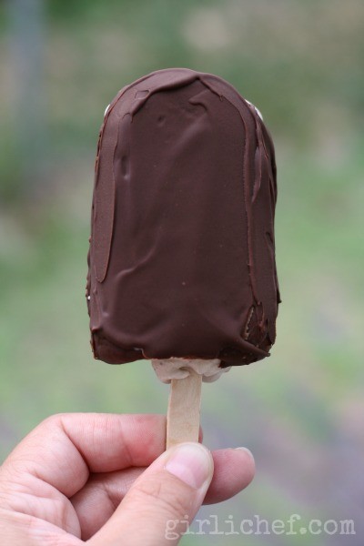 (Sorta-) homemade ice cream bars + magic shell
