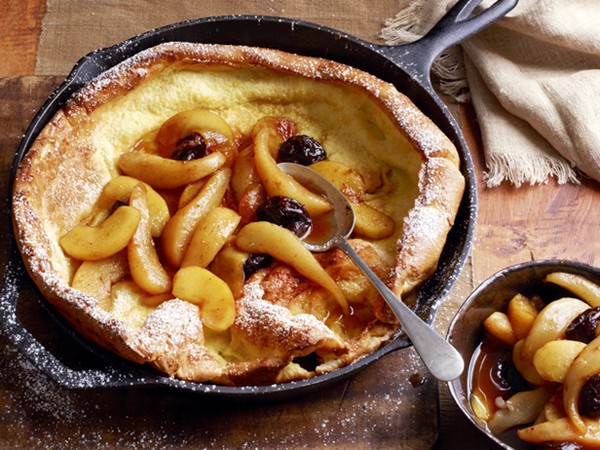  Soufflé pancake with apple-pear compote