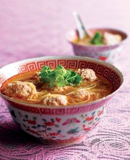 Soup with pork and prawn [shrimp] meatballs, and bamboo shoots (Pong tauhu)