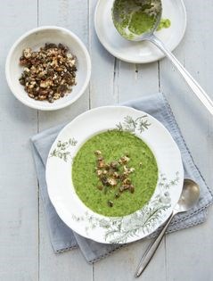 Souper green soup with pumpkin seed croutons