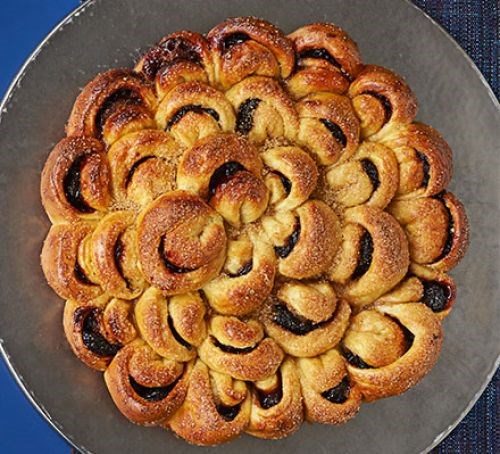 Sour cherry & marzipan chrysanthemum 