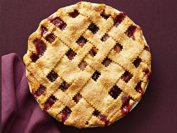 Sour cherry-apple pie