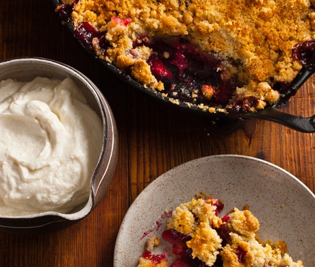 Sour cherry crumble