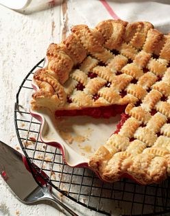 Sour cherry pie