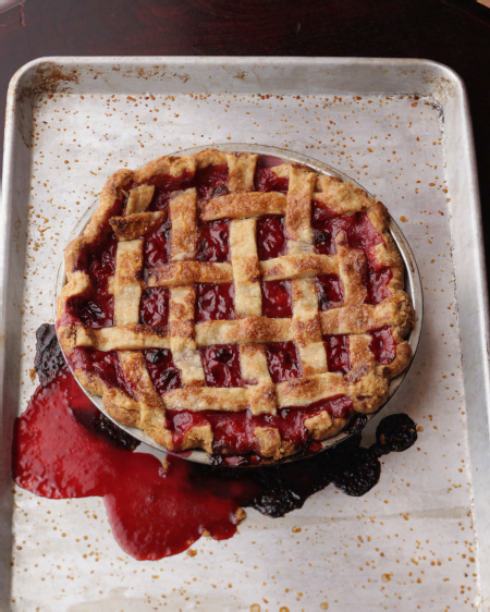 Sour cherry pie