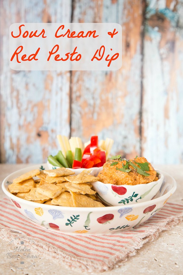 Sour cream & red pesto bean dip