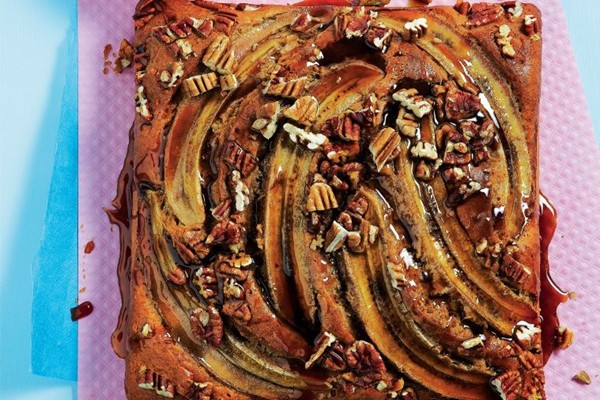 Sour cream banana cake