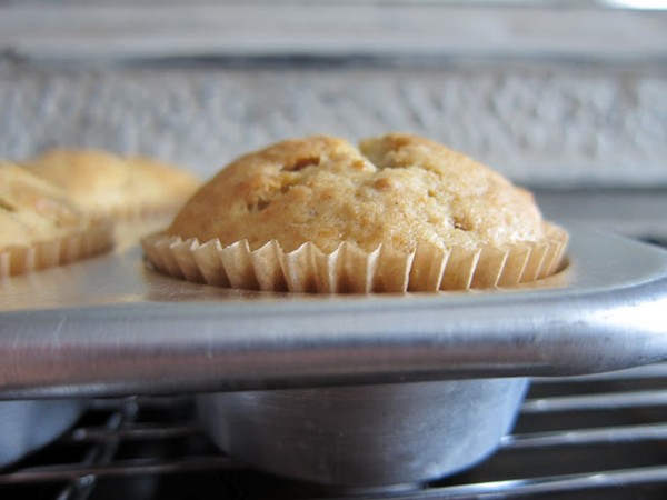 Sour cream-banana muffins