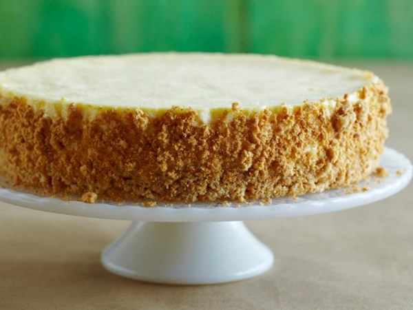 Sour cream cheesecake