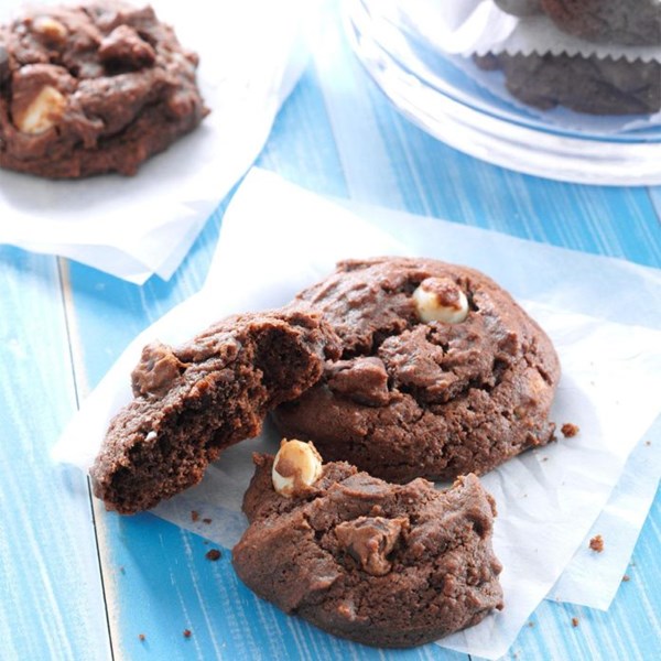 Sour cream chocolate cookies