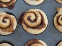 Sour cream cinnamon buns