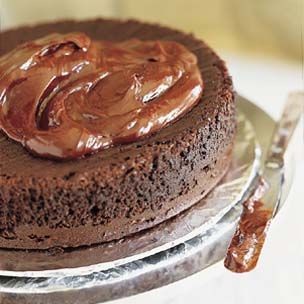 Sour cream fudge frosting