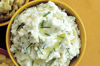 Sour cream-horseradish mashed potatoes