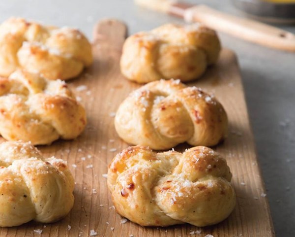 Sour cream knots