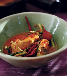 Sour orange curry of fish (Geng som plaa)