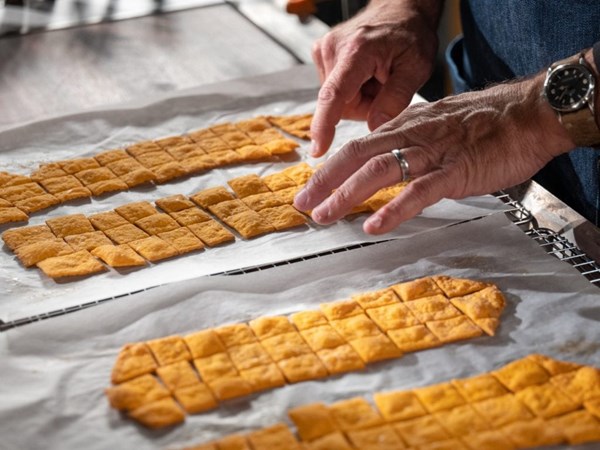 Sourdough cheese crackers