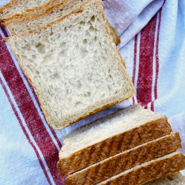 Sourdough sandwich bread (Pain de mie)