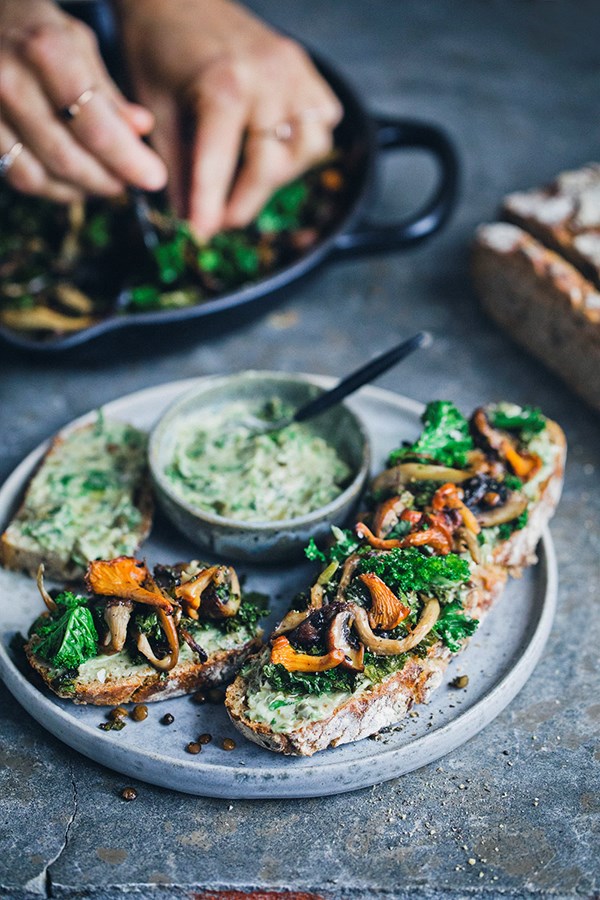 Sourdough sandwich with mushroom, kale and lentils [rye sourdough]