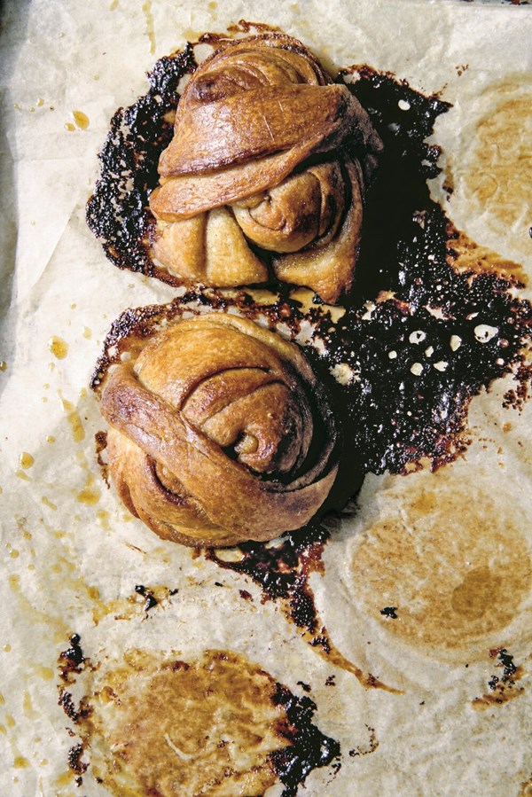 Sourdough sweet buns [Brennan Johnson, Walnut Schoolhouse]