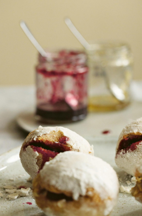 Sourdoughnuts: jam-filled