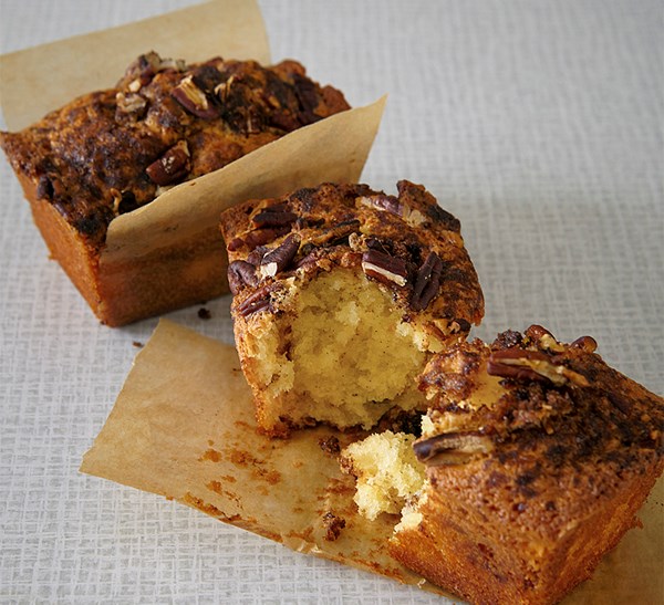 Soured cream, pecan & cinnamon mini loaves