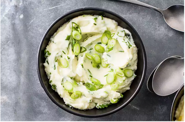 Soured cream, spring onion and chives mash