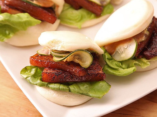 Sous-vide pork belly buns with pork braise mayonnaise and quick-pickled cucumbers