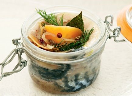 Soused mackerel with artichoke salad (Soused mackerel with smoked eel, Jerusalem artichoke and horseradish salad)
