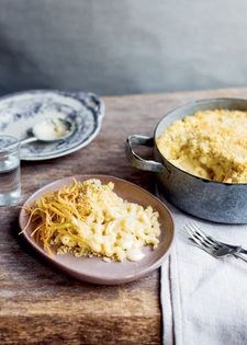 Southern mac 'n' cheese with frizzled leeks
