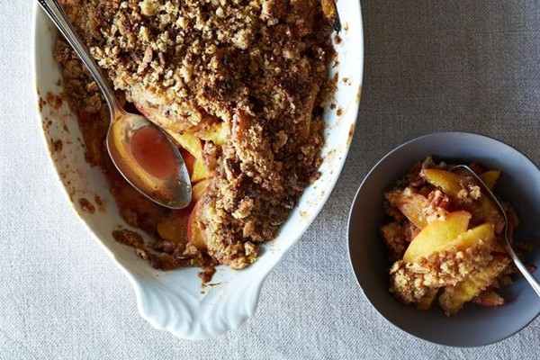 Southern peach crumble