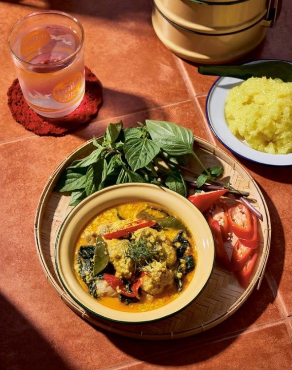 Southern-style chicken curry (Gaeng gai khao mun)