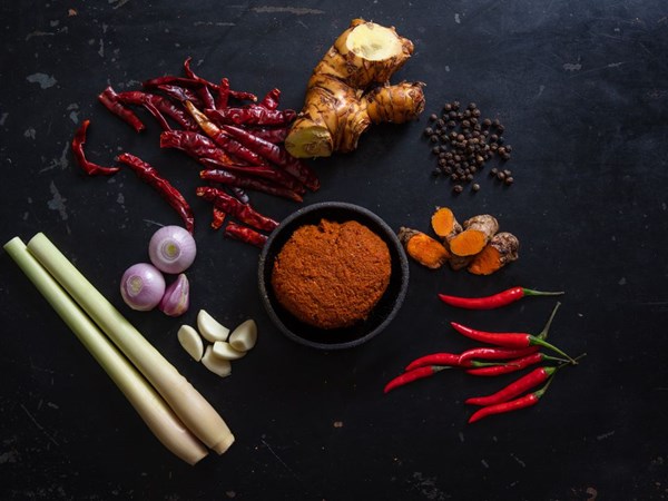 Southern Thai curry paste (Prik gaeng pak dtai)
