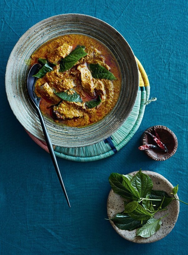 Southern Thai curry with grilled beef and betel leaf (Gaeng tai)