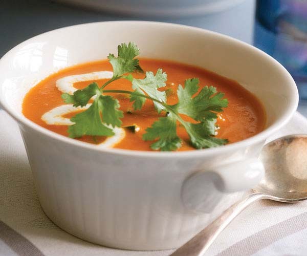 Southwest tomato and roasted pepper soup