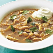 Southwestern chicken and white bean soup