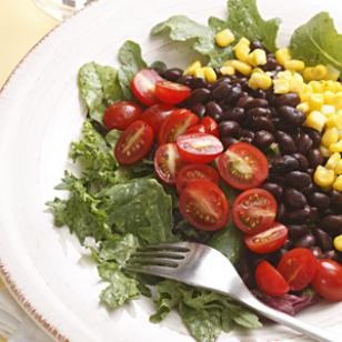 Southwestern salad with black beans