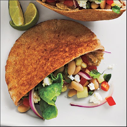 Southwestern white bean pita pockets